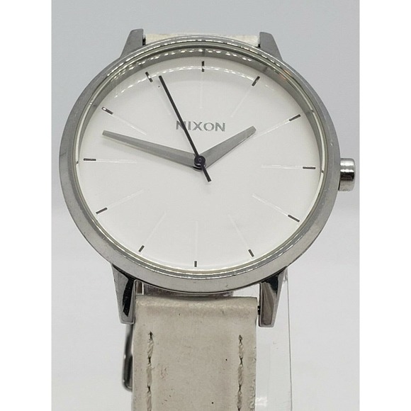 Nixon Moving Out Kengsington Watch main image 5